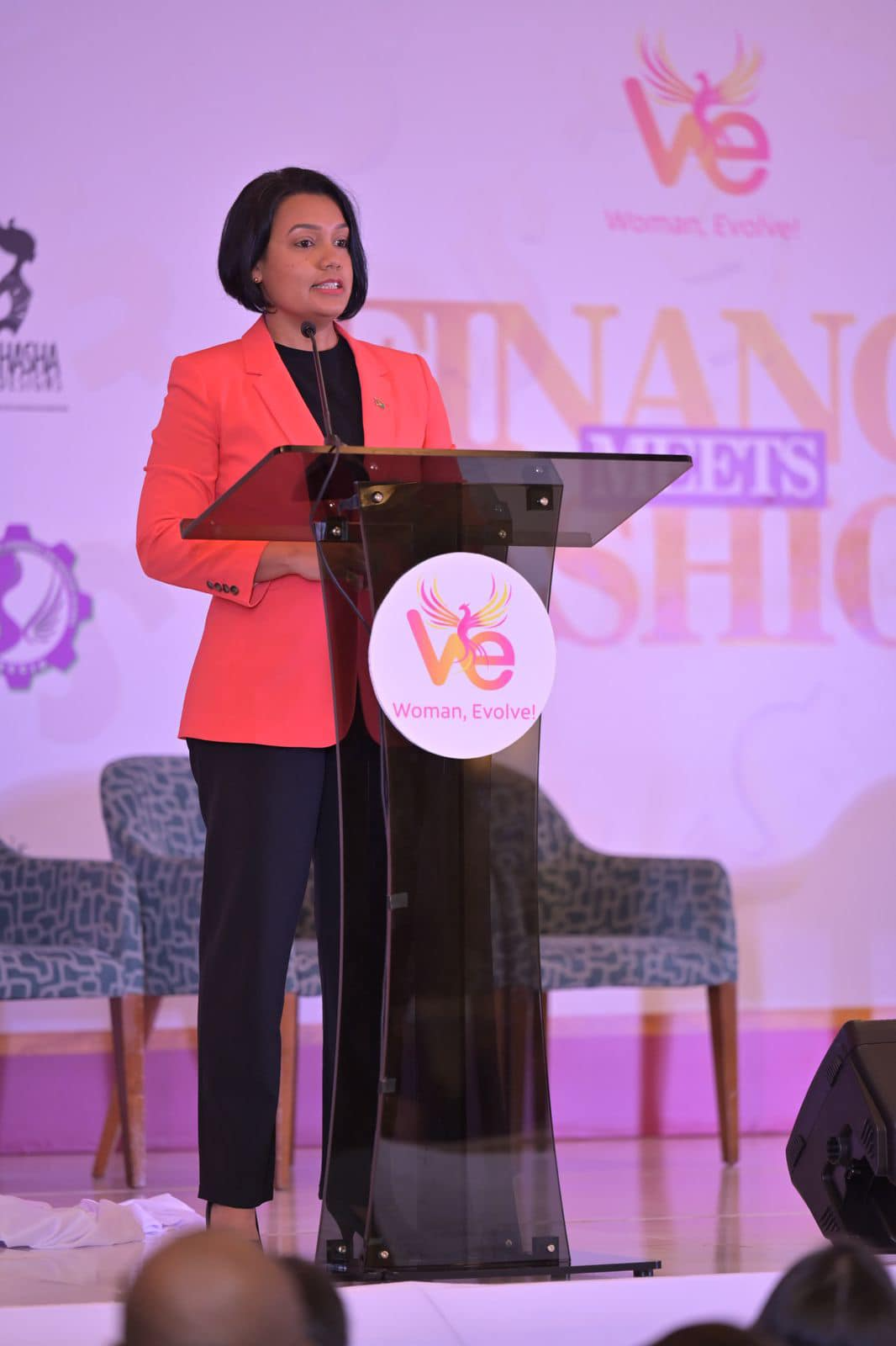 Women Entrepreneurs Encouraged to Network at “Woman, Evolve, Finance Meets Fashion” Event