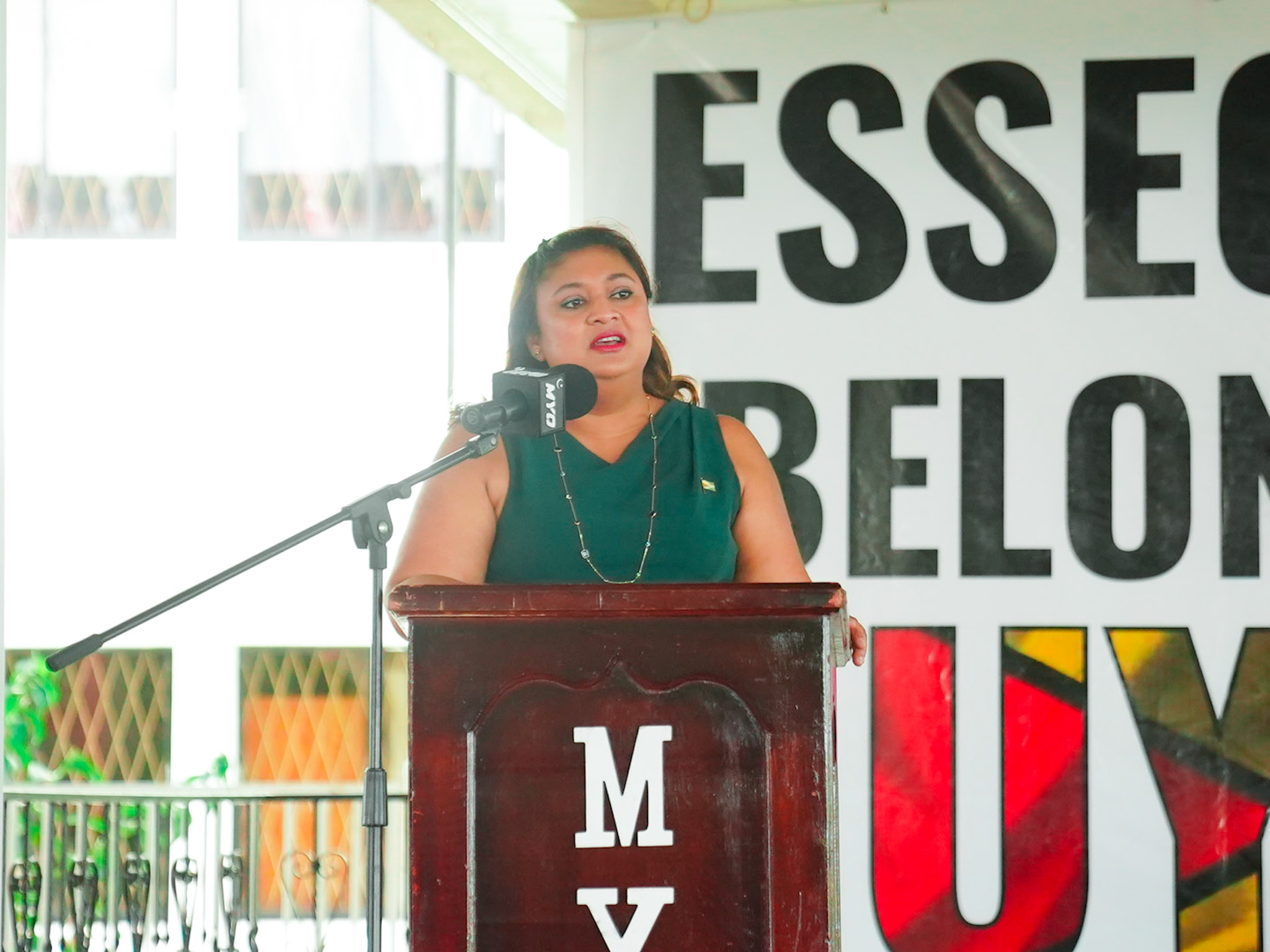 Contractors Warned of Accountability for Delayed School Construction Projects