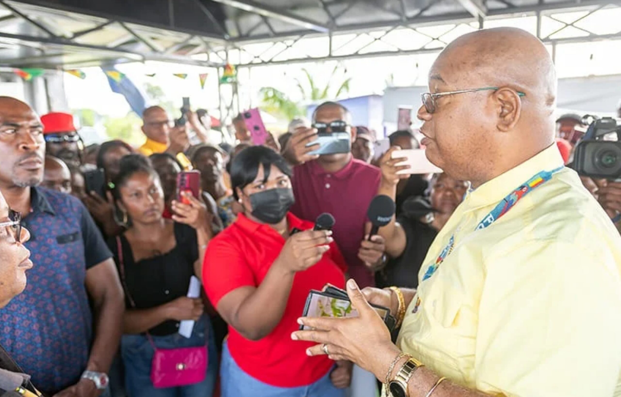 Continued Vending on Kitty Seawall, With Conditions