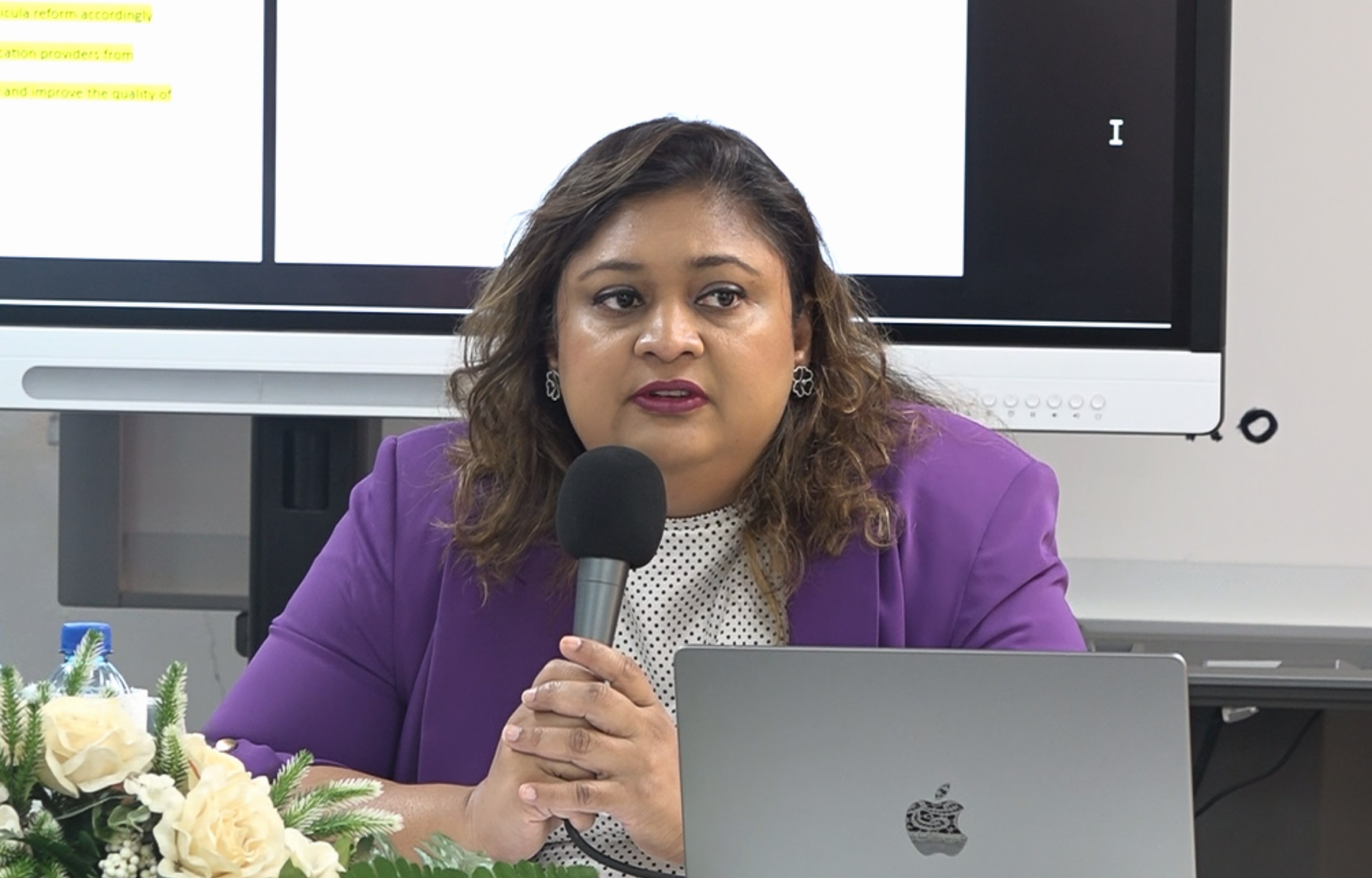 Education Minister Urges Resolution Amidst Teacher Strike