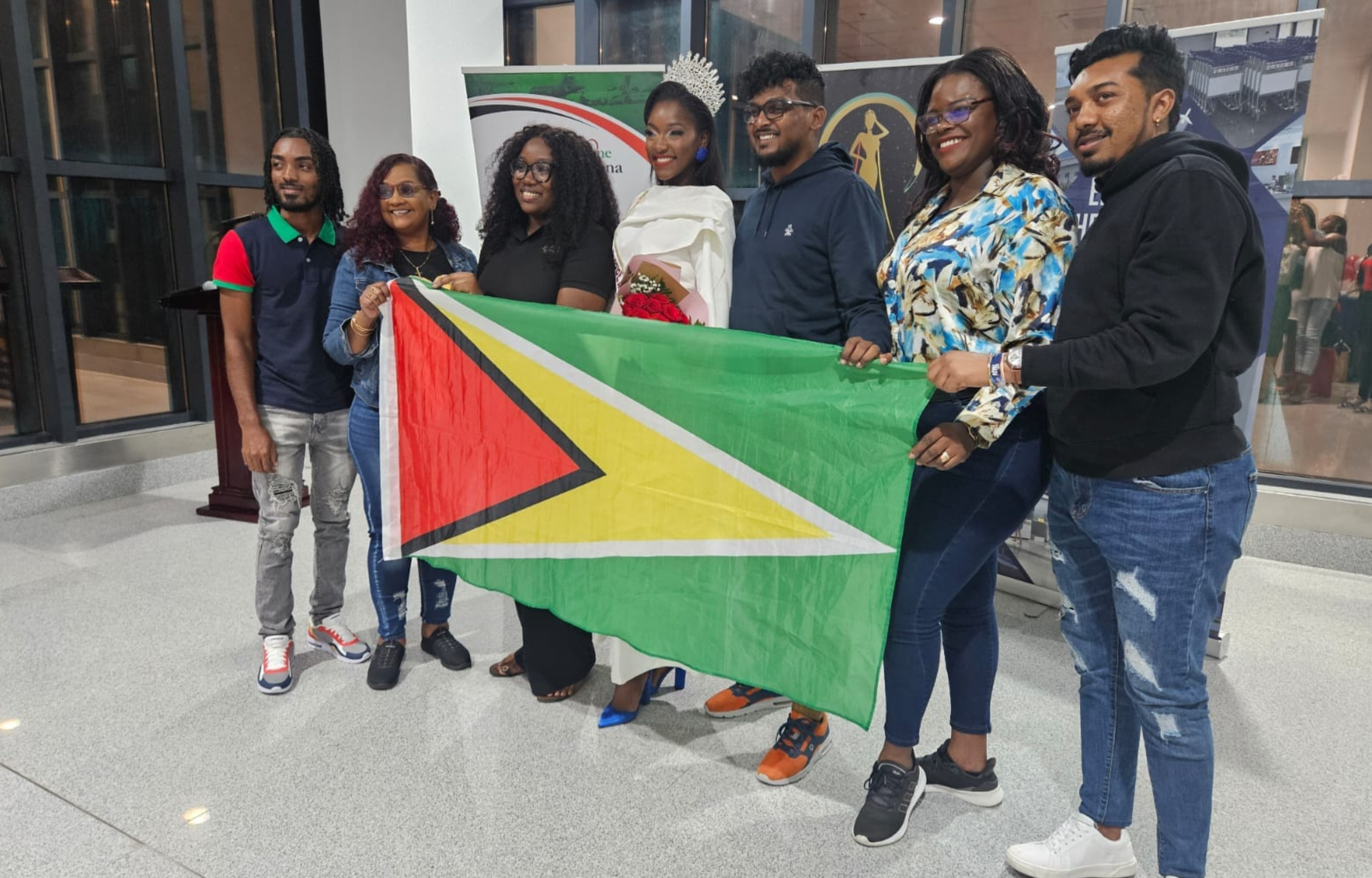 Miss Caribbean Culture Queen Shequana Holder Returns Home to Enthusiastic Welcome