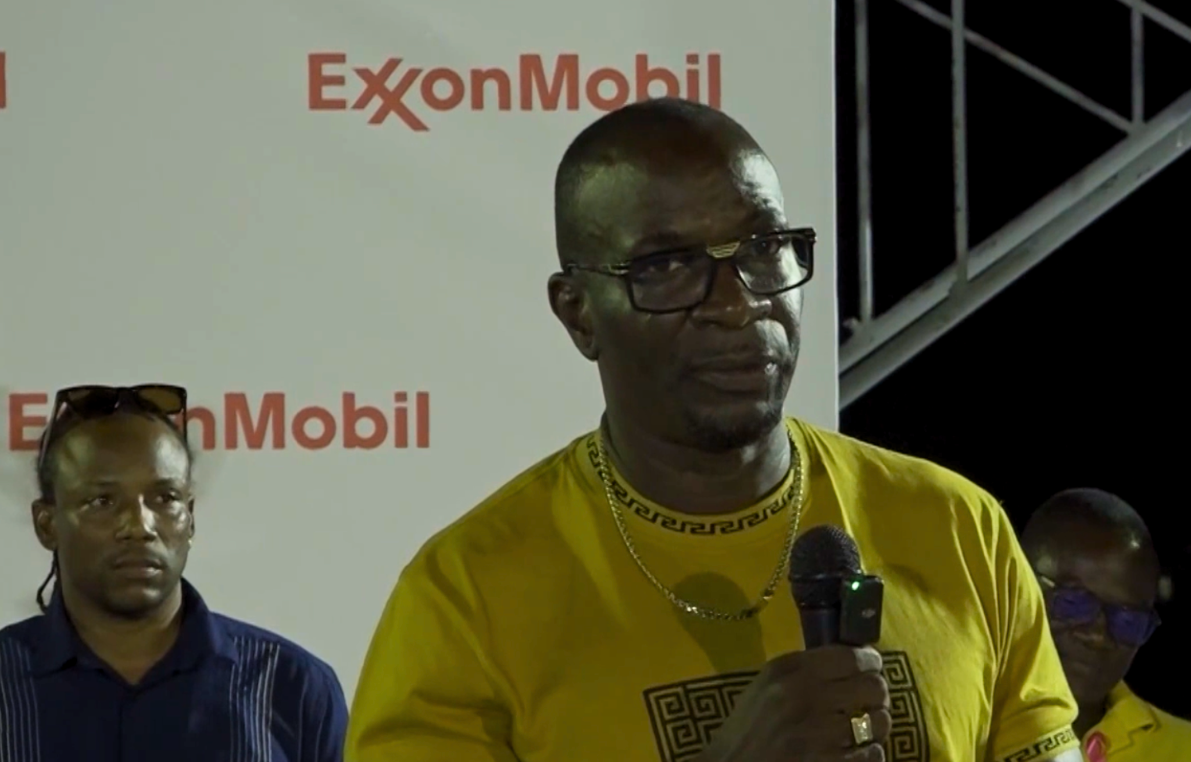 Spaniards Dominate Opening Night of ExxonMobil/New Era Futsal Tournament