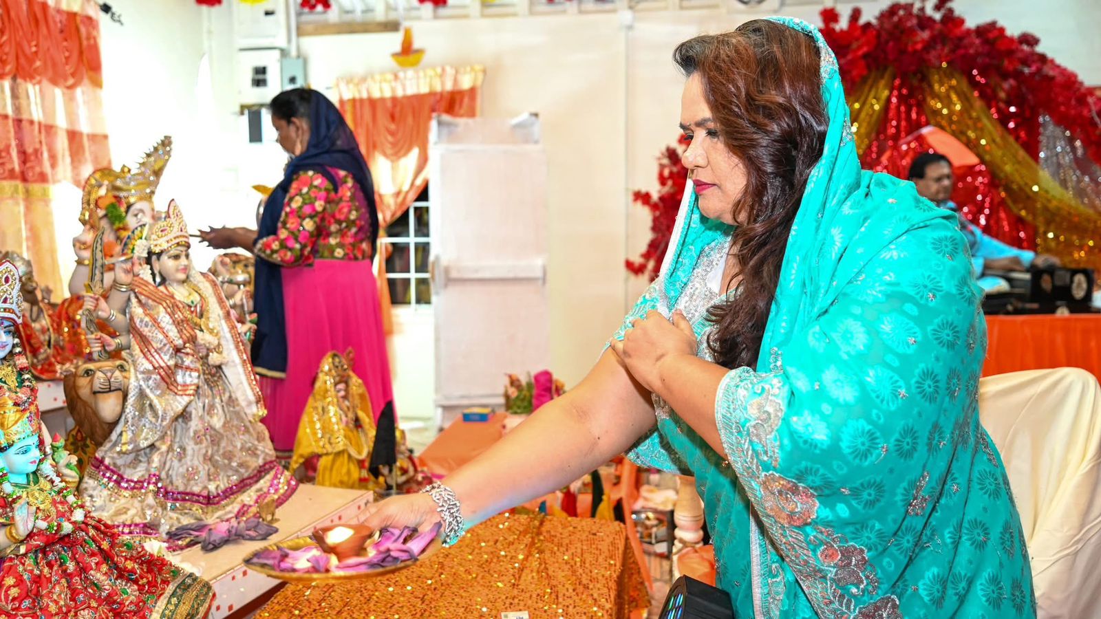 Hindus begin observing Navraatri