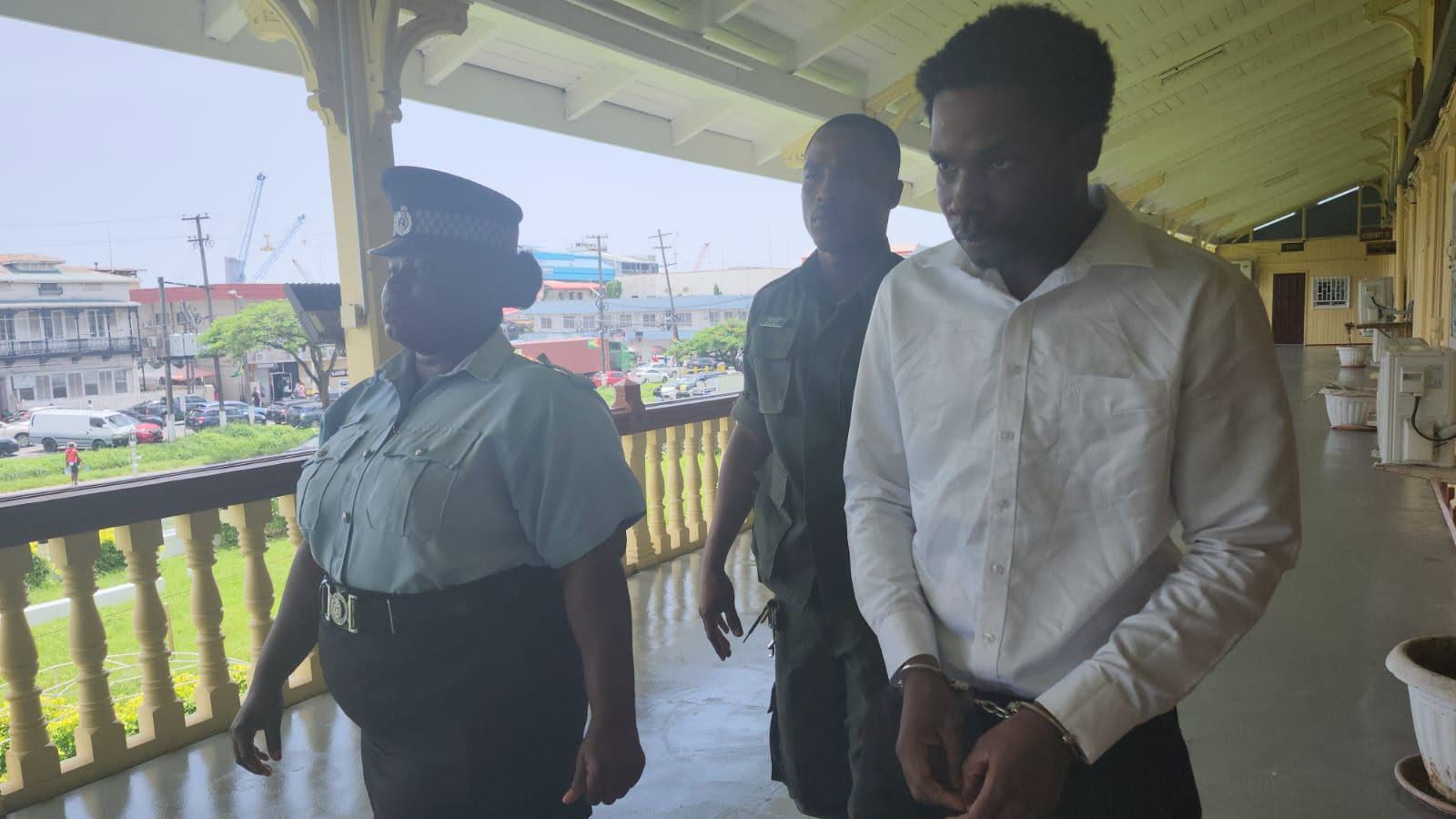 ‘Sir Mars’ murder accused wuthdraws guilty plea