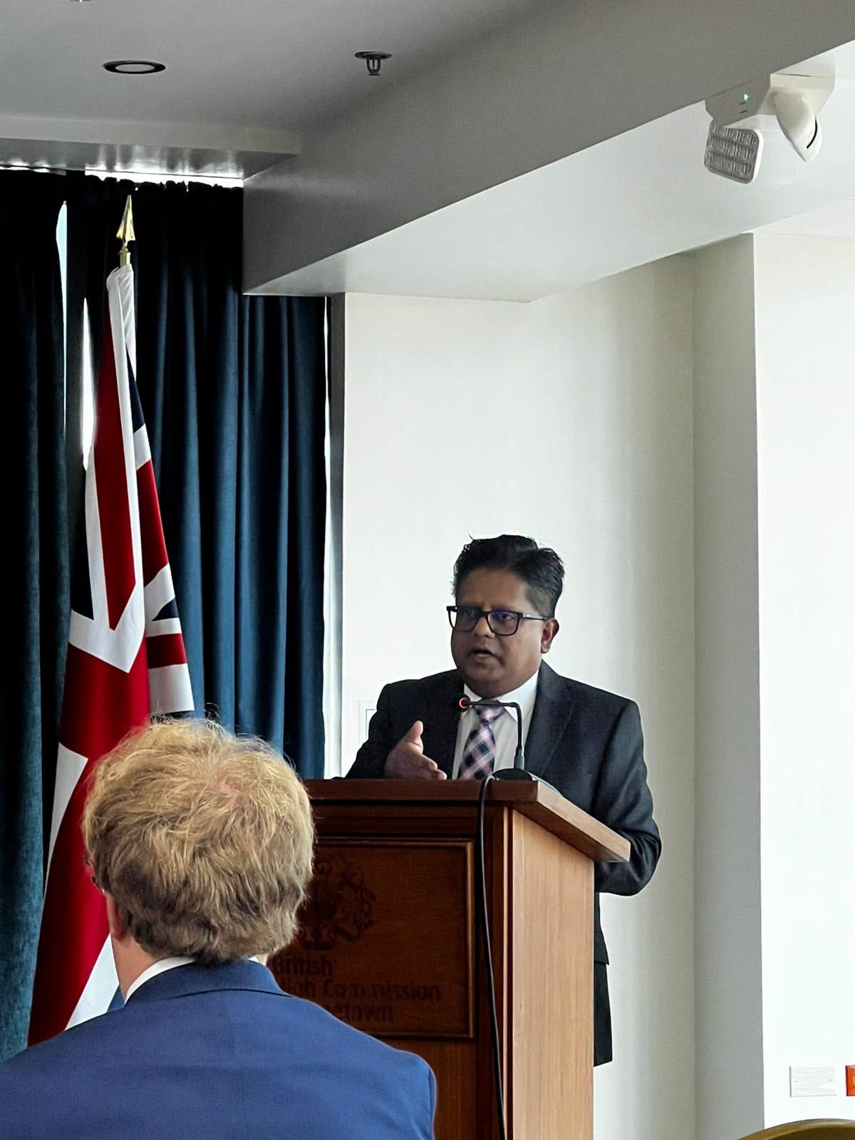 Gov’t tightens contract oversight